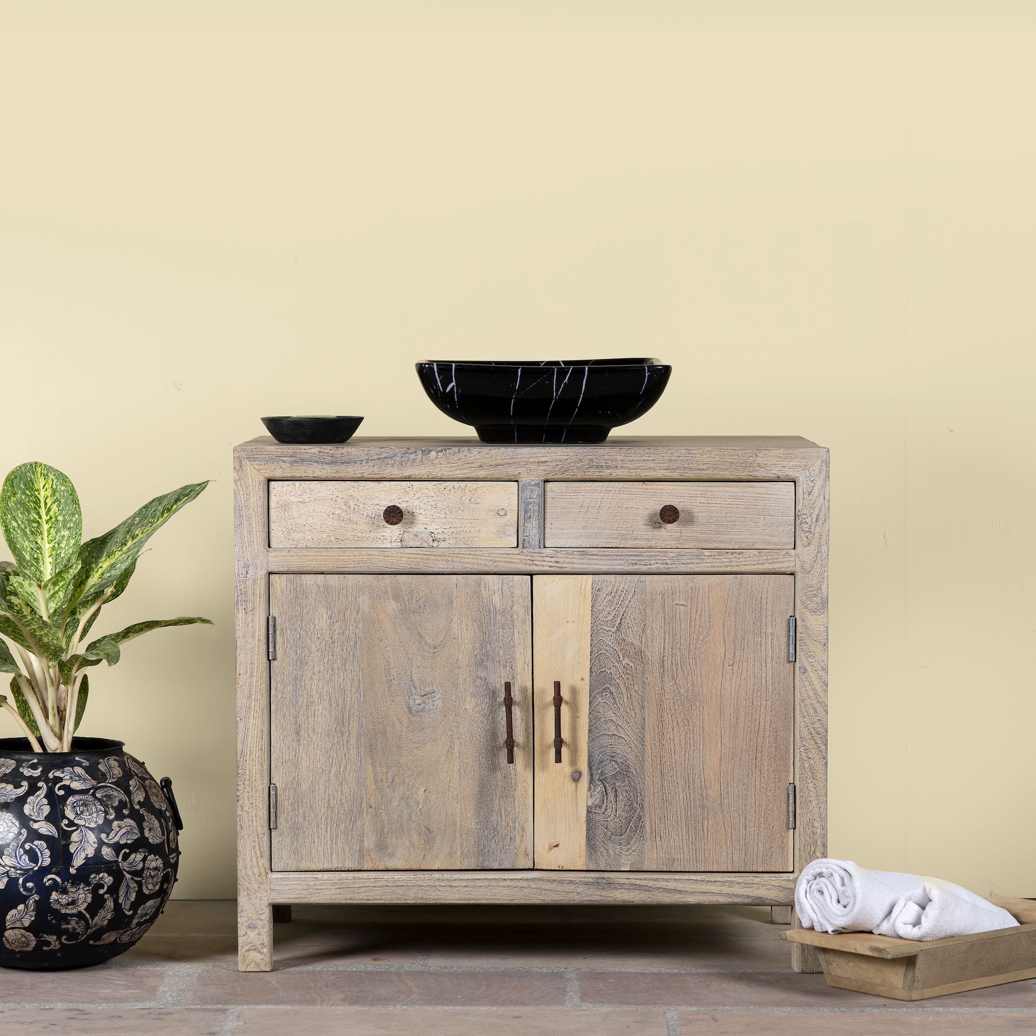 Reclaimed wood cupboard with 2 drawers and 2 doors, rustic finish; sustainable bathroom furniture, 90 × 50 × 80 cm.
