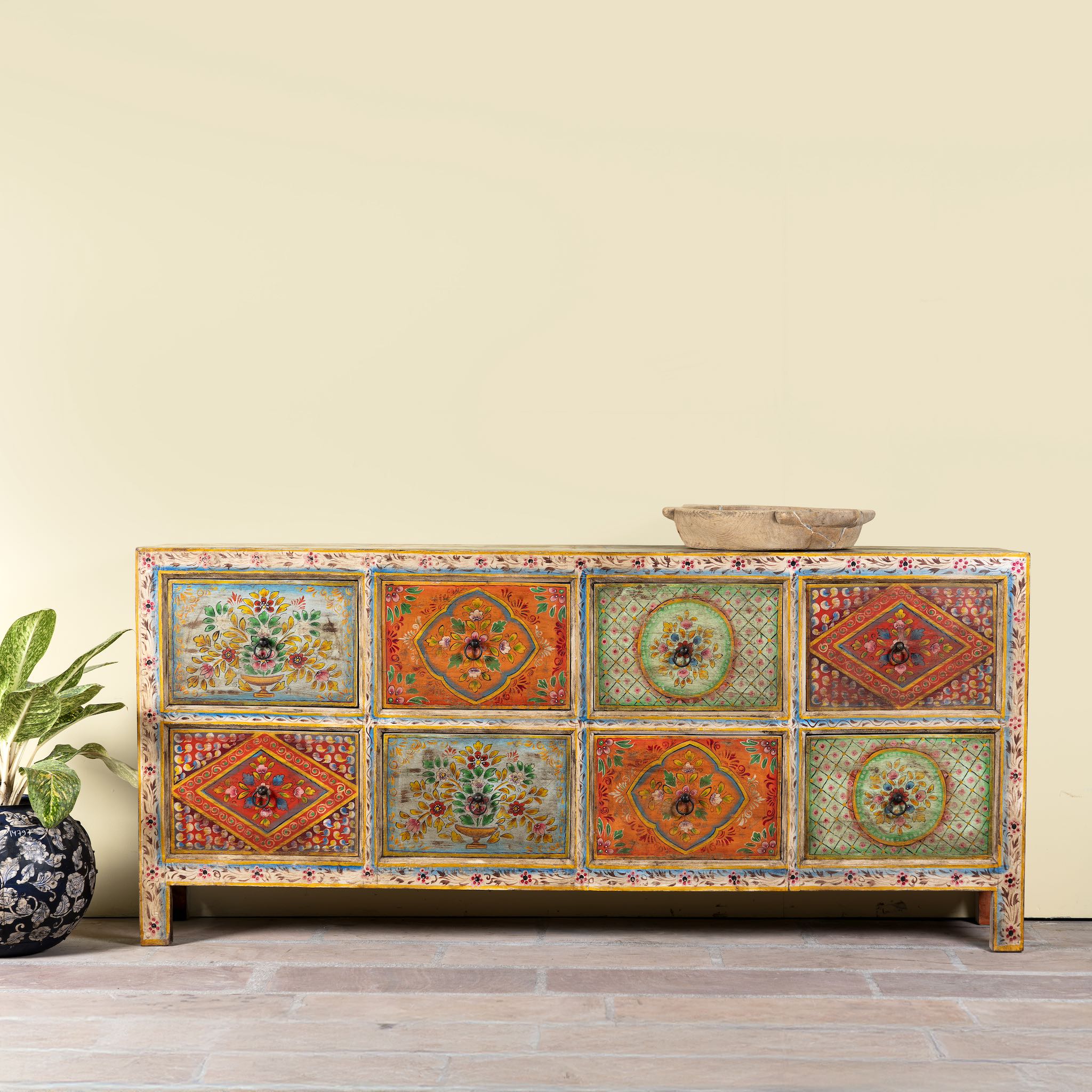 Hand painted sideboard with 8 drawers made of natural mango wood; artisanal chest for bohemian interior, 200 × 40 × 90 cm.