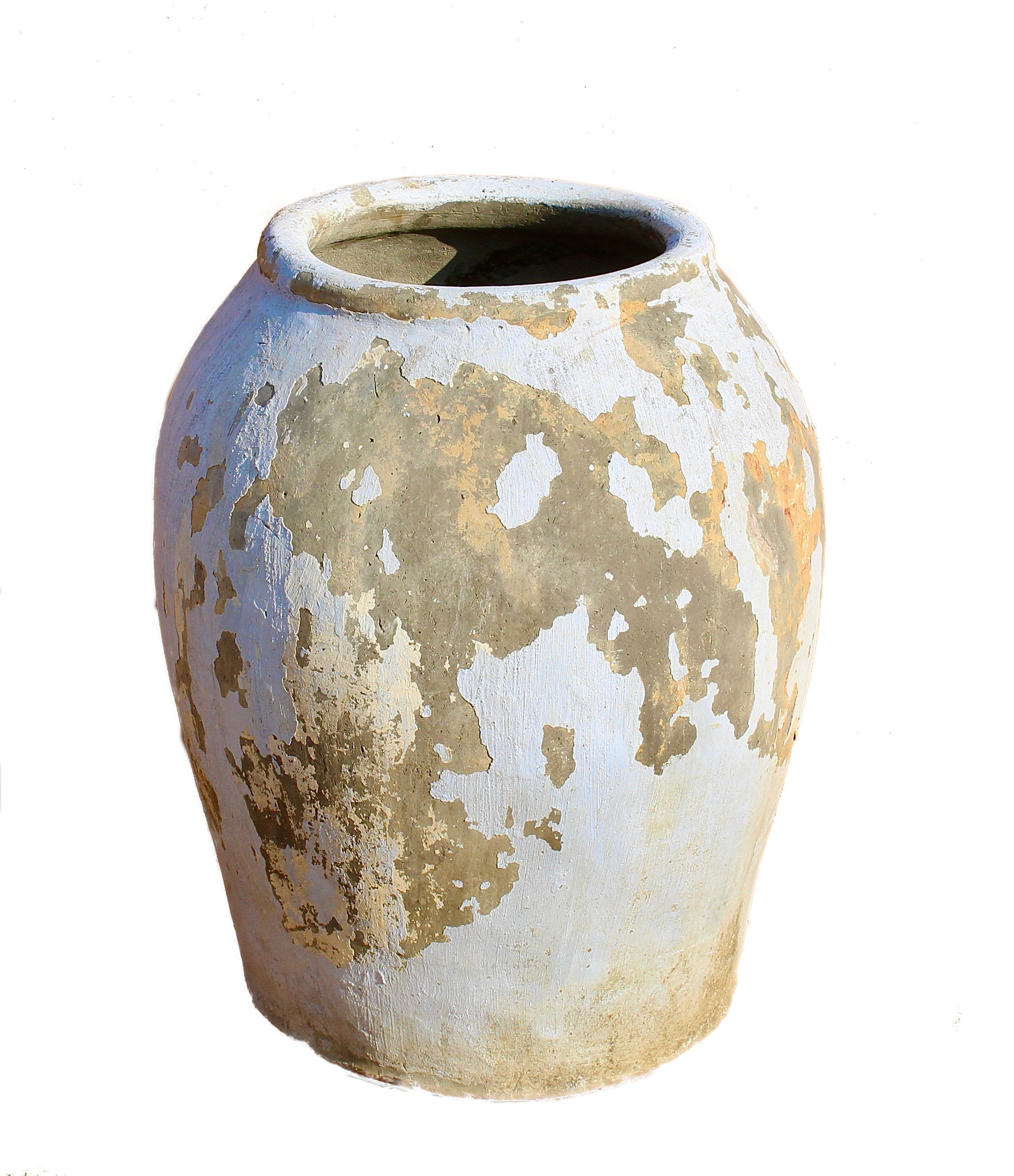 White backround image of a antique-style Indian clay vase with wide shape – a handcrafted Bali style clay vase ideal for Indian home decoration and bohemian interiors.