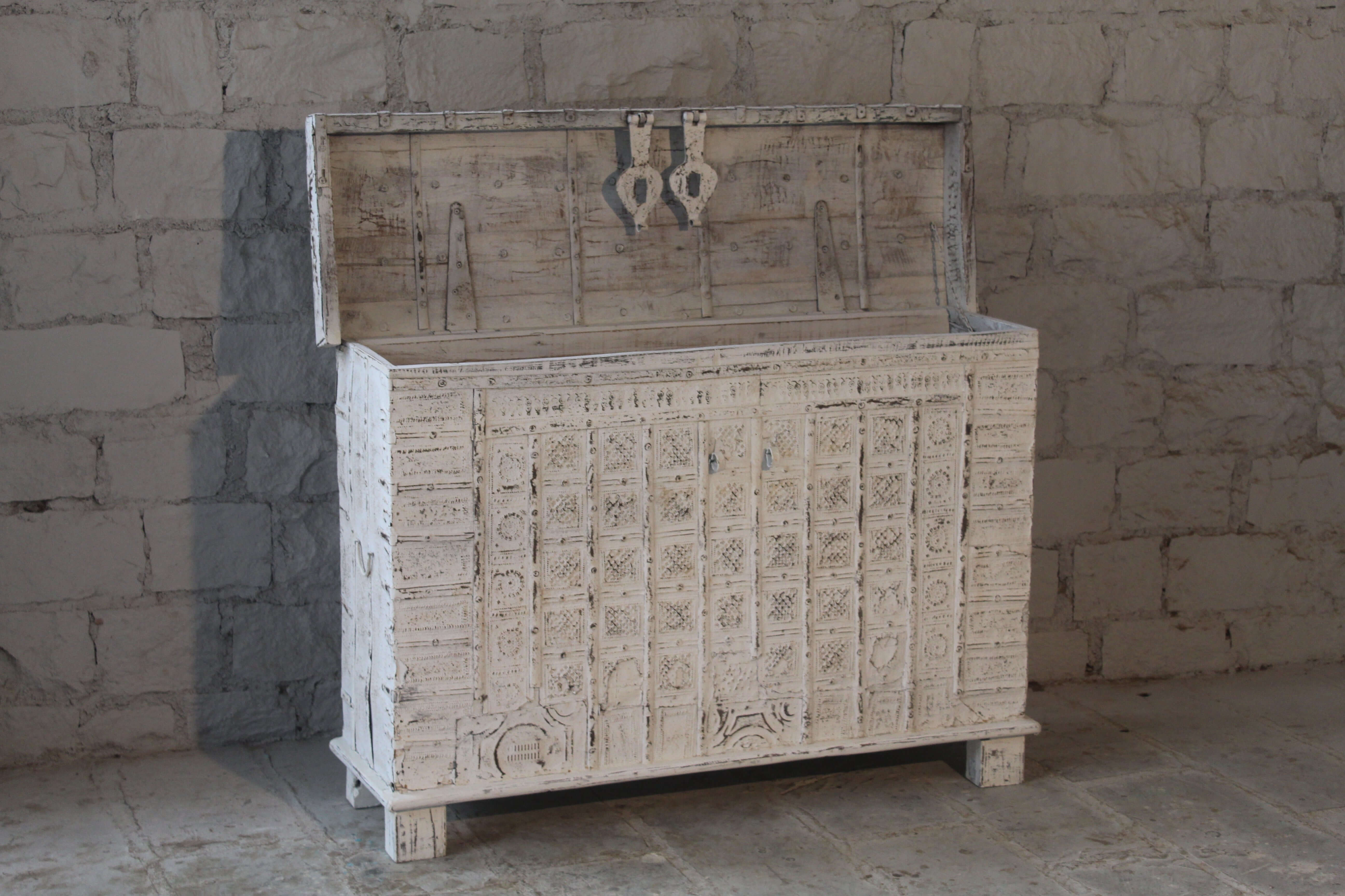Antique Indian chest in white with brass fittings – solid teak iron fitted wooden chest ideal for storing blankets, pillows, or decorative use.